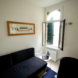 https://ca-vittoria-venice.hotelinveneto.com